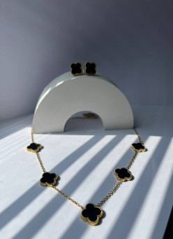 Набір (сережки та підвіска)